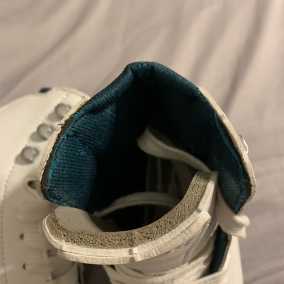 Riedell Emerald Ice Skates - Picture 7 of 8